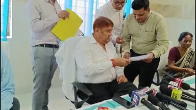 बिहार: मंत्री डॉ. सुनील कुमार ने मॉडल अस्पताल में डॉक्टरों के साथ की बैठक