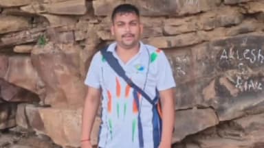 सिंगरौली: माँ तुझे प्रणाम योजना में चयनित अर्पित गुप्ता भ्रमण कर अपने शहर सिंगरौली लौटे