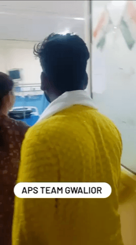 आप की सेवा में हम हाजिर है  
Aps team gwalior 

Respect Girls help poor help animals 

#apsgurjar #blood #donate