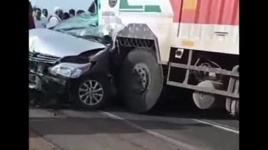 अंबड: जालन्यात धुळे - सोलापूर राष्ट्रीय महामार्ग सौंदलगा फाटा जवळ कार आणि ट्रॅकचा भीषण अपघात घटनेत एक जण जागीच ठार, 1जखम