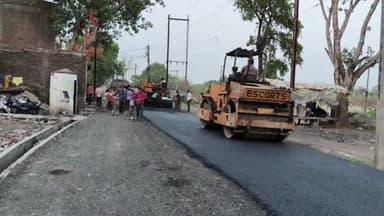 बीना: नानक वार्ड में सड़क निर्माण के दौरान नहीं हटाए गए विद्युत पोल, दुर्घटना की बनी रहती है आशंका #jansamasya