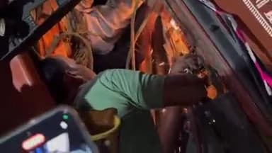 कोटा: रतनपुर सिद्धि विनायक मंदिर के पास आटे से भरा माजदा वाहन पलटा, 3 घायल