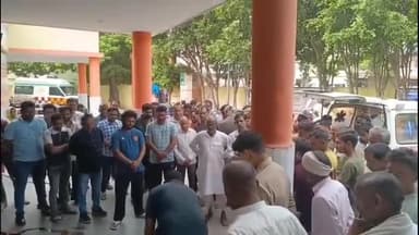 धनौरा: गजरौला हाईवे पर मोगा होटल के सामने स्कूटी और बाइक की भिड़ंत, स्कूटी सवार युवक की हुई मौत