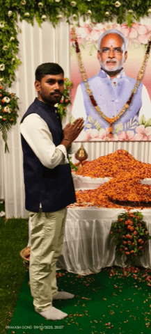 आज ग्रामसभा कुकुड़ीपुर जौनपुर में सपा नेता आदरणीय विवेक यादव जी व डॉ.आलोक यादव जी के पूज्यनीय पिताजी वरिष्ठ समाजसेवी स्व० सुभाषचंद्र यादव जी के द्वितीय पुण्यतिथि के अवसर पर श्रद्धांजलि अर्पित कर नमन किया..