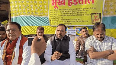 आज शाढ़ौरा में श्री रवि मोहने जी द्वारा भूख हड़ताल में शामिल हुए अध्यक्ष जी #ams