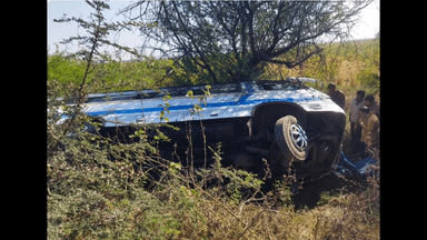 માળીયા: માળિયા-પીપળીયા રોડ ઉપર પલ્ટી મારી ગયેલી બસ કચ્છથી ઉપડી દ્વારકા જતી હોવાનું સામે આવ્યું