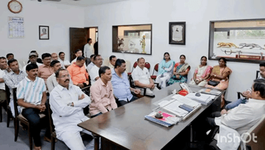 रोहा: गीताबाग कार्यालयात आगामी रायगड जिल्हा परिषद निवडणूक २०२६च्या पार्श्वभूमीवर बैठक