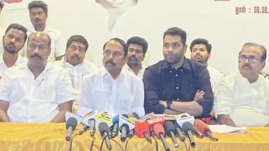 சோழிங்கநல்லூர்: விரைவில் விஜய் சுற்றுப்பயணம் மேற்கொள்ள உள்ளார் - தவெக தலைமை அலுவலகத்தில் செங்கோட்டையன் பரபரப்பு பேட்டி