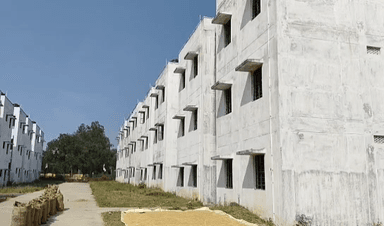 శంకరంపేట ఏ: నర్సాపూర్ నిరుపయోగకరంగా ఉన్న డబుల్ బెడ్ రూమ్ ఇల్లు