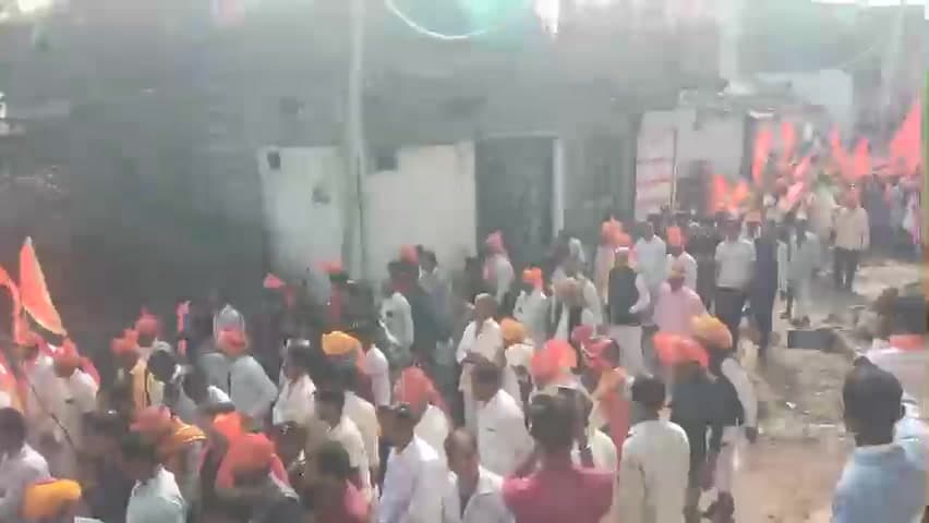 जड़ामऊ में कलश यात्रा निकाली है इस अवसर पर विधायक साहब भी पधारे