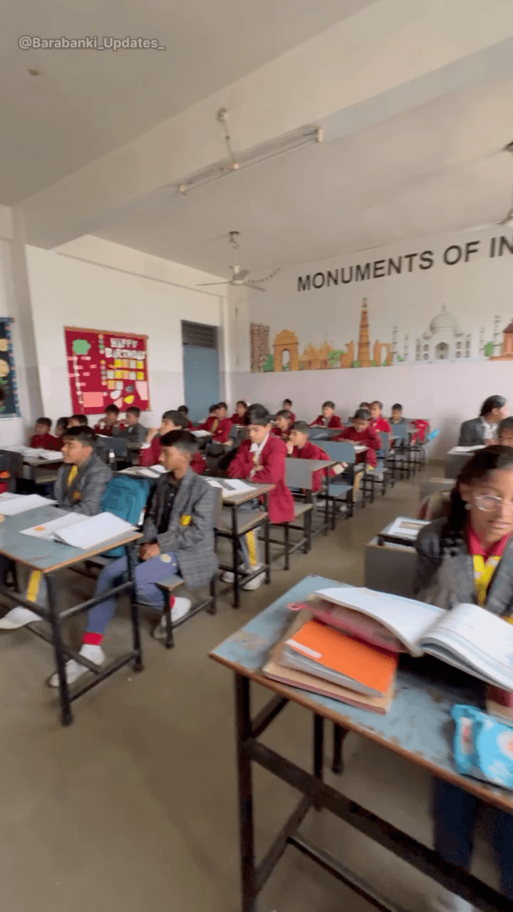 The Ansy School 

#barabanki #viral #barabankiupdates #school #student #lucknow #theansyschool