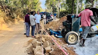 ಪಾಲಿಬೆಟ್ಟ - ಗೋಣಿಕೊಪ್ಪ ರಸ್ತೆಕಾಮಾಗಾರಿ ಪರಿಶೀಲಿಸಿದ ಶಾಸಕ ಪೊನ್ನಣ್ಣ