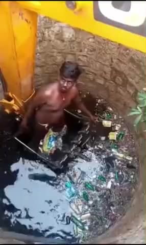 ஆவுடையானூர் ஊராட்சி
வைத்திலிங்கபுரத்தில் உள்ள வட்ட கிணறு இன்று தூர்வாரப்பட்டது.