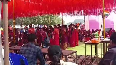 धौरपुर : ग्राम पंचायत पूर्व माध्यमिक शाला सखौली मे 26 जनवरी के उपलक्ष मे जोरदार डांस प्रोग्राम हुआ@yyadavprasant9210#