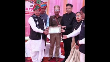 वज़ीरपुर: वजीरपुर उपखंड कार्यालय पर शिक्षा के क्षेत्र में उत्कृष्ट योगदान के लिए महीलाल मीणा, RES प्राचार्य को किया गया सम्मानित