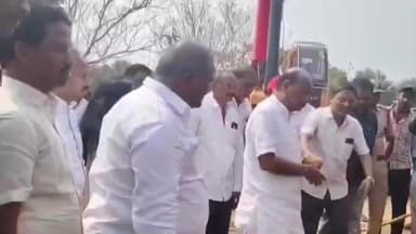 కొండకర్ల ఆవలో భారీ వృక్షాన్ని నాటిన ఏపీ స్పీకర్ చింతకాయల అయ్యన్నపాత్రుడు