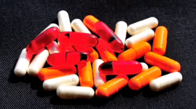 மணமேல்குடி: மணமேல்குடி ராமர் கோவில் புதுக்கோட்டை அய்யனார் கோவில் திடல் பகுதியில் கஞ்சா மற்றும் போதை மாத்திரை விற்பனை செய்தவர்கள் கைது