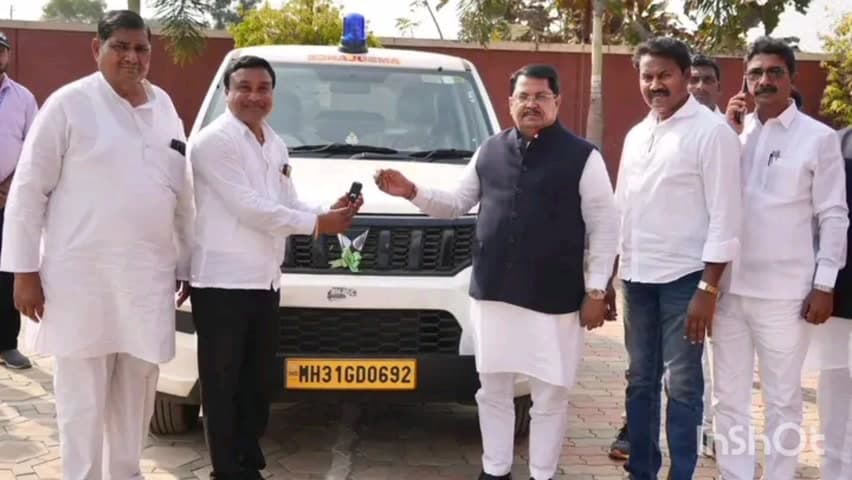 नागभिर: नागभीड तालुक्यासाठी रुग्णवाहिका उपलब्ध; आरोग्य सेवेला मोठा आधार -  रुग्णवाहिकेचे आ. वडेट्टीवार यांच्या हस्ते लोकार्पण...