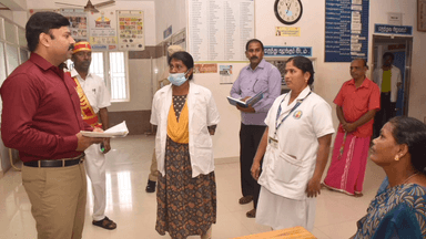 நல்லம்பள்ளி: நல்லம்பள்ளி அரசு ஆரம்ப சுகாதார நிலையத்தில் நோயாளிகளுக்கு அளிக்கப்படும் சிகிச்சைகள் குறித்து கலெக்டர் சதீஷ் ஆய்வு செய்தார்