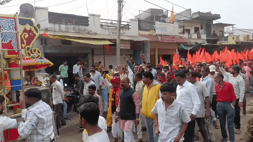 सेगांव: सैकड़ों भगवाधारियों की भव्य शोभायात्रा, केली में हिंदू महासम्मेलन शुरू #hindurashtra #rss #सेगावन्यूज़