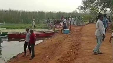 కొండకర్ల ఆవలో శనివారం నాడు కొనసాగిన బోట్ షికారు