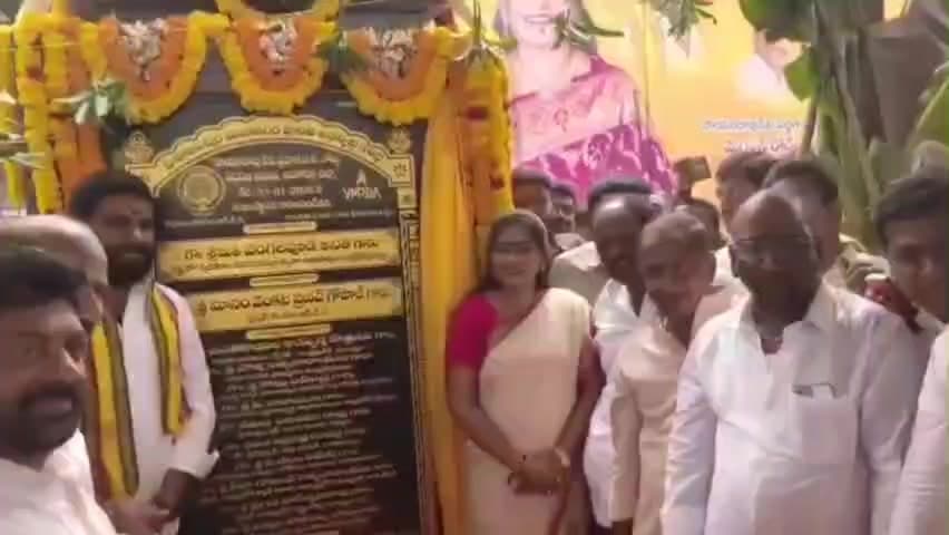 పాయకరావుపేట: పాయకరావుపేట పట్టణంలో రహదారి విస్తరణ పనులకు శంకుస్థాపన చేసిన హోం మంత్రి వంగలపూడి అనిత