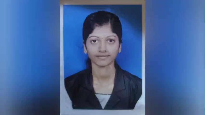 தேவகோட்டை: தேவகோட்டை தனியார் மருத்துவமனையில் சிகிச்சை பெற்ற சட்டக்கல்லூரி மாணவி உயிரிழப்பு – மருத்துவமனை முன்பு உறவினர்கள் சாலை மறியல்