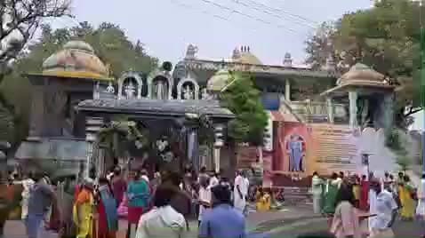 சேந்தமங்கலம்: தைப்பூசத் திருவிழாவை முன்னிட்டு தத்தகிரி முருகன் திருக்கோவிலுக்கு பெண்கள் 1008 பால்குடம் எடுத்தனர்
