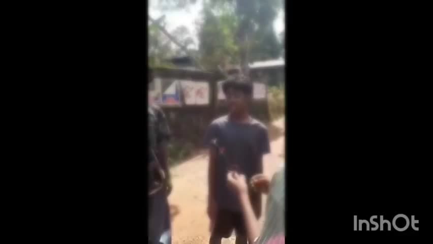 ചങ്ങനാശ്ശേരി: ചങ്ങനാശ്ശേരി മാടപ്പള്ളി അഴകാത്ത്പടിയിൽ വിദ്യാർത്ഥികൾ ഏറ്റുമുട്ടുന്നതിന്റെ ദൃശ്യങ്ങൾ പുറത്ത്
