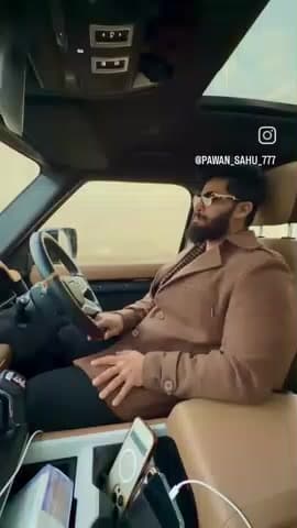Pavan sahu ji bahut famous ho.  chuke hai to inhe no. 1 YouTuber ghoshit kar diya jaye