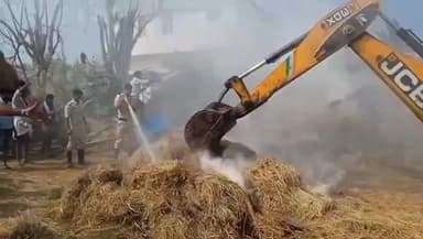ಚನ್ನಗಿರಿ: ಬೆಳಲಗೆರೆ ಗ್ರಾಮದಲ್ಲಿ ಭತ್ತದ ಬಣವೆಗೆ ಬೆಂಕಿ; 2 ಲಕ್ಷ ನಷ್ಟ