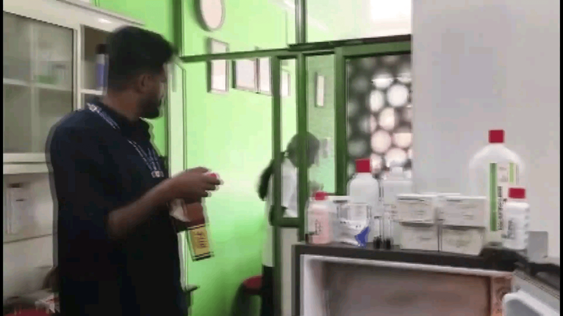 പീരുമേട്: വണ്ടിപ്പെരിയാറിലെ മെഡിക്കൽ ലാബുകളിൽ ആരോഗ്യ വകുപ്പിൻ്റെ മിന്നൽ പരിശോധന, 3 ലാബുകൾ അടച്ച് പൂട്ടി