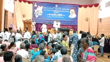 திருமயம்: என் கனவு என் எதிர்காலம் என்ற திட்டத்தின் கீழ் பயனாளிகளுக்கு நலத்திட்ட உதவிகளை வழங்கிய அமைச்சர்கள் ரகுபதி மெய்ய நாதன் ஆட்சியர் அருணா பங்கேற்பு