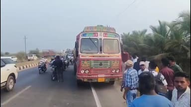 ડભોઇ: વડોદરા: પુરપાટ દોડી રહેલી ટ્રકે અડફેટે લેતા બાઈક સવારનું ઘટના સ્થળે મોત,ખેતી કામ પતાવી પરત ફરી રહેલા યુવકને કાળ ભરખી ગયો