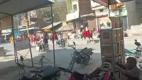 सेवरही,, सुमही संग्राम पांडेय पुर मे माँ पार्वती देवी स्थापना के लिए बाजा और घोड़े के साथभव्य जल यात्रा निकली