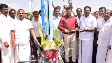 கடையம்பட்டி: தொப்பையாறு நீர்த்தேக்கத்திலிருந்து விவசாய நிலம் பாசனத்திற்காக கலெக்டர் சதீஷ் தண்ணீர் திறந்து வைத்தார்கள்.