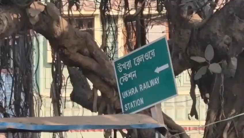 অন্ডাল: খাবারের দোকানে ধাক্কা পিকআপ ভ্যানের, আহত ২ অন্ডাল থানার অন্তর্গত  শংকরপুর রেলস্টেশন সংলগ্ন একটি খাবার দোকানে ঢুকে পড়লো