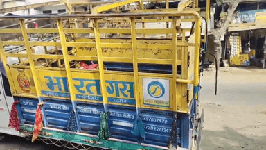 सेगांव: #सेगांव बड़ा धमाका टला! गैस सिलेंडर से भरा पिकअप धंसा धरती में। #गैस #भारतगैस #सेगावन्यूज़