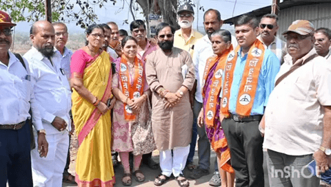महाड: फौजी अंबवडे येथील ग्रामपंचायत सदस्य रेश्मा प्रवीण जाधव यांनी ग्रामस्थांसह शिवसेना पक्षात केला प्रवेश