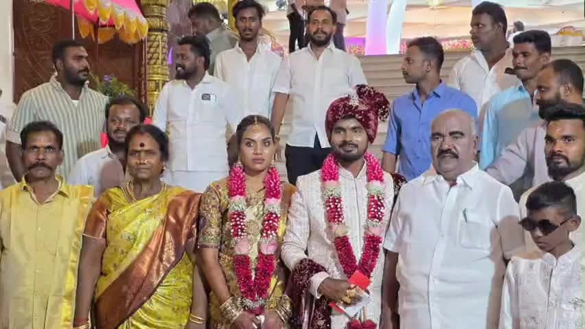 செஞ்சி: செஞ்சியில் திமுக நிர்வாகி திருமண விழாவில் கலந்து கொண்ட சட்டமன்ற உறுப்பினர்