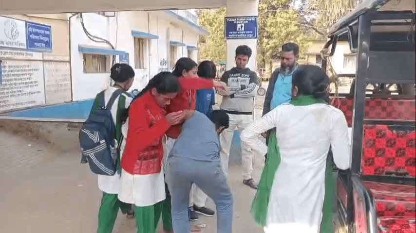 ভরতপুর ২: সালারে মাধ্যমিক পরীক্ষা দিয়ে বাড়ি ফেরার পথে ভয়াবহ পথ দুর্ঘটনা, জখম চার পরীক্ষার্থী