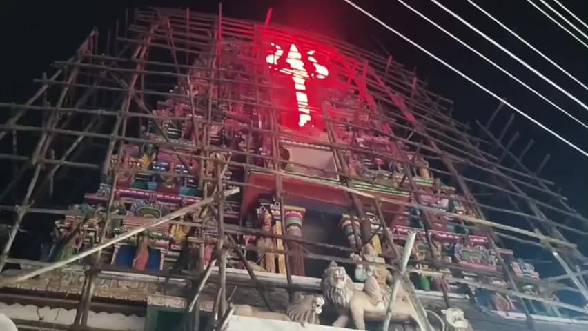 ஆண்டிப்பட்டி: கண்டமனூரில் மகாகாளி அம்மன் கோவில் கும்பாபிஷேகத்திற்காக ஐம்பொன்னால் செய்யப்பட்ட உற்சவர் சிலை வீதி உலா நடந்தது