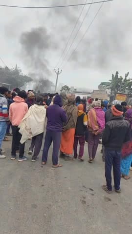 डुमरी कटसरी: जहाँगीरपुर-पहाड़पुर टर्निंग के पास अज्ञात वाहन की टक्कर से वृद्ध की मौत, लोगों ने किया सड़क जाम