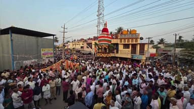 ಹಡಗಲಿ: ಪಟ್ಟಣದಲ್ಲಿ ಶ್ರೀ ಗವಿಸಿದ್ದೇಶ್ವರ ಸ್ವಾಮಿಯ 31 ನೇ ವರ್ಷದ ಜಾತ್ರಾ ಮಹೋತ್ಸವ ಆಚರಣೆ