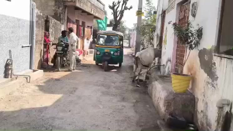 आबू रोड: आबूरोड के रैगर मोहल्ले में सिवरेज कार्य के बाद 3 साल से अधूरी पड़ी सड़क,लोग परेशान,हादसे का बढ़ा खतरा #jansmasya