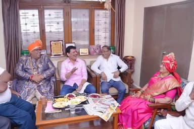 ನಿಪ್ಪಾಣಿ: ನಗರದಲ್ಲಿ ಮಹಾಲಕ್ಷ್ಮೀ ದೇವಿಯ ಪಲ್ಲಕ್ಕಿ ಉತ್ಸವ ಮೆರವಣಿಗೆಯಲ್ಲಿ ಶಾಸಕಿ ಶಶಿಕಲಾ ಜೊಲ್ಲೆ ಭಾಗಿ
