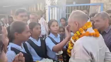 कैबिनेट मंत्री कन्हैया लाल चौधरी ने ग्राम कांकलवाड़, बासेड़ा, ठाठा में पहुंचकर आमजन से मुलाकात की और उनकी समस्याएं सुनीं
