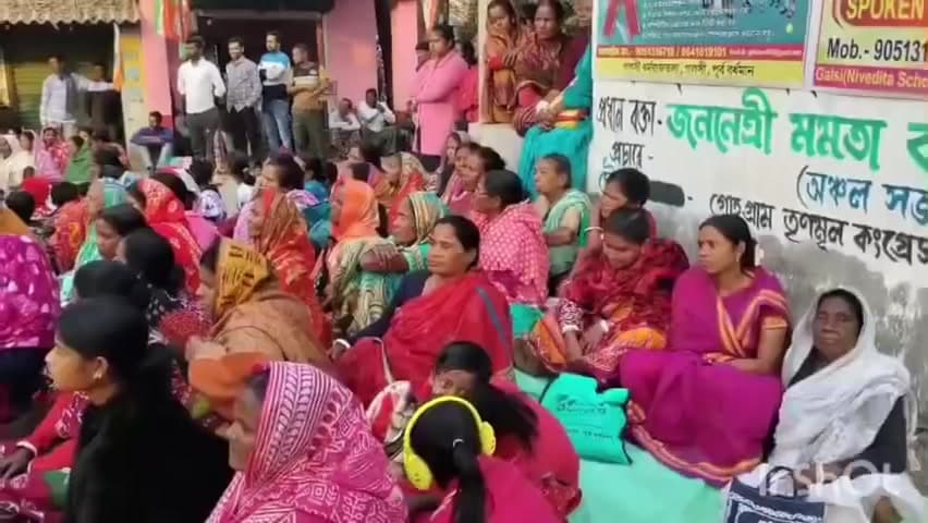 গলসি ২: গোহগ্রাম অঞ্চলের গরম্বায় তৃণমূল কংগ্রেসের উদ্যোগে অনুষ্ঠিত হলো তথ্যচিত্র ও পথসভা