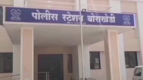 मोताळा: शहरातील सर्वेश्वर नगर येथे दुध घेण्याच्या कारणावरून पत्नीचा पतीवर चाकू हल्ला