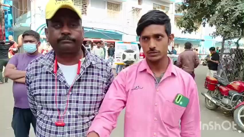 গলসি ২: গলসি থানার আদরাহাটি গ্রামের রাস্তায় দাঁড়িয়ে থাকা অবস্থায় লরির ধাক্কায় মৃত্যু হল এক ব্যক্তির